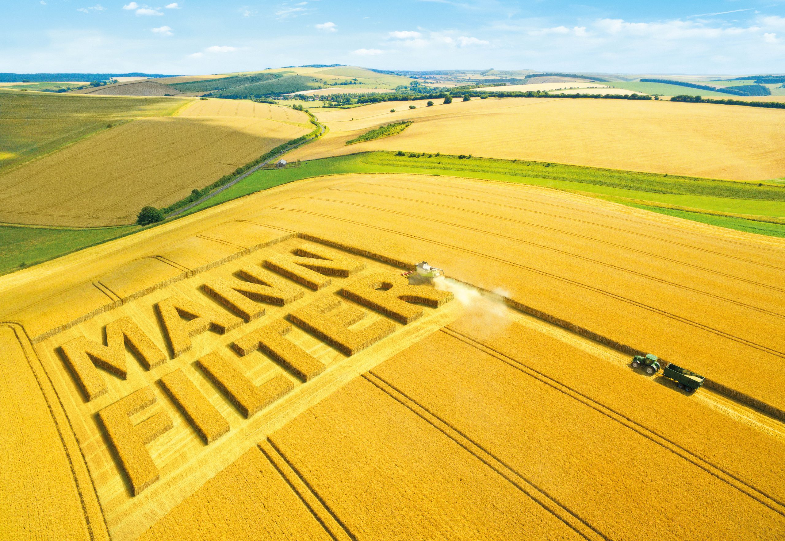 MF_Agricultural2019_KeyVisual_Interpolation-bea Mann Filter im Weizenfeld